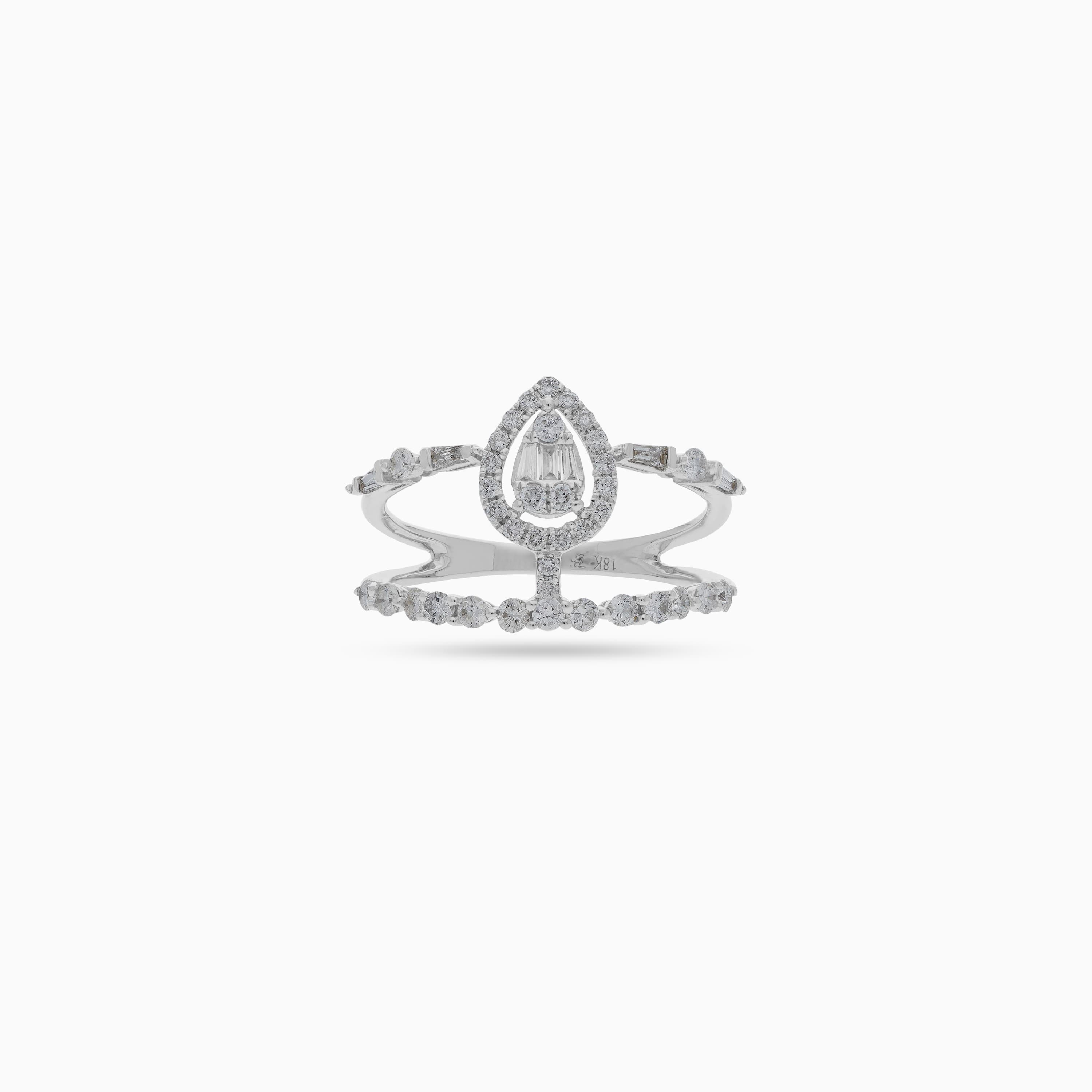18K WHITE GOLD RING WITH NATURAL DIAMOND STONES