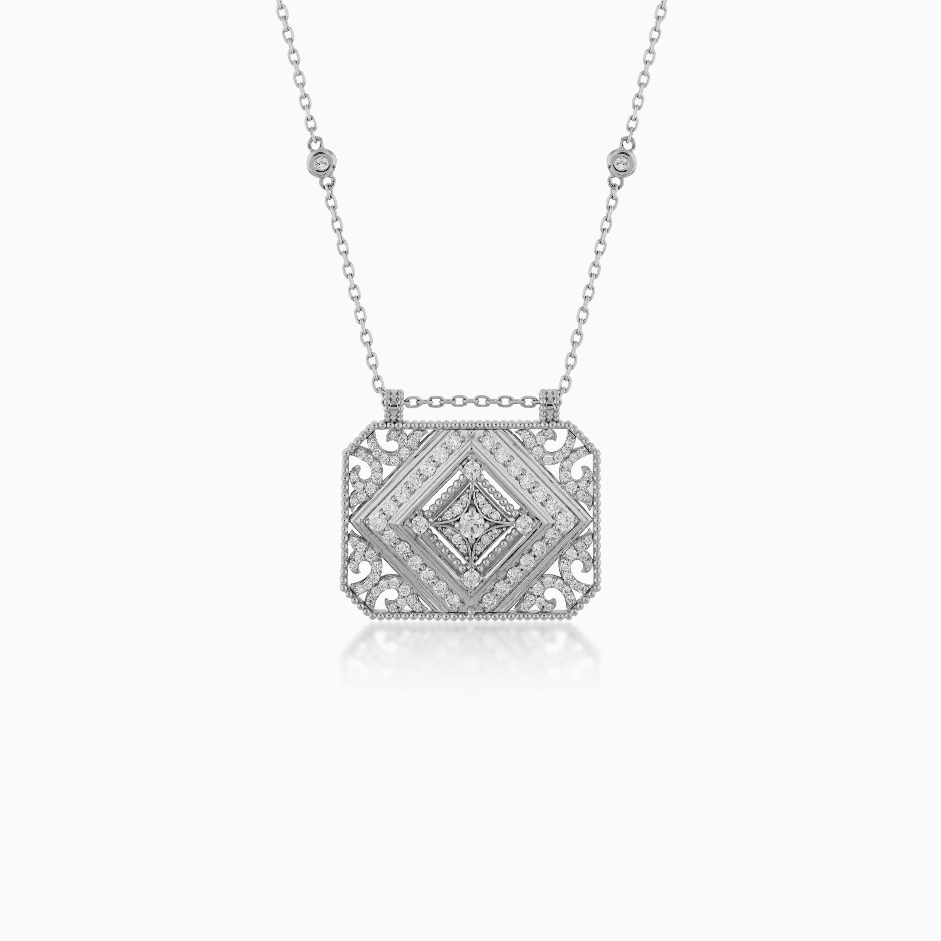 18k White Gold Necklace decorated with Natural Diamond stones