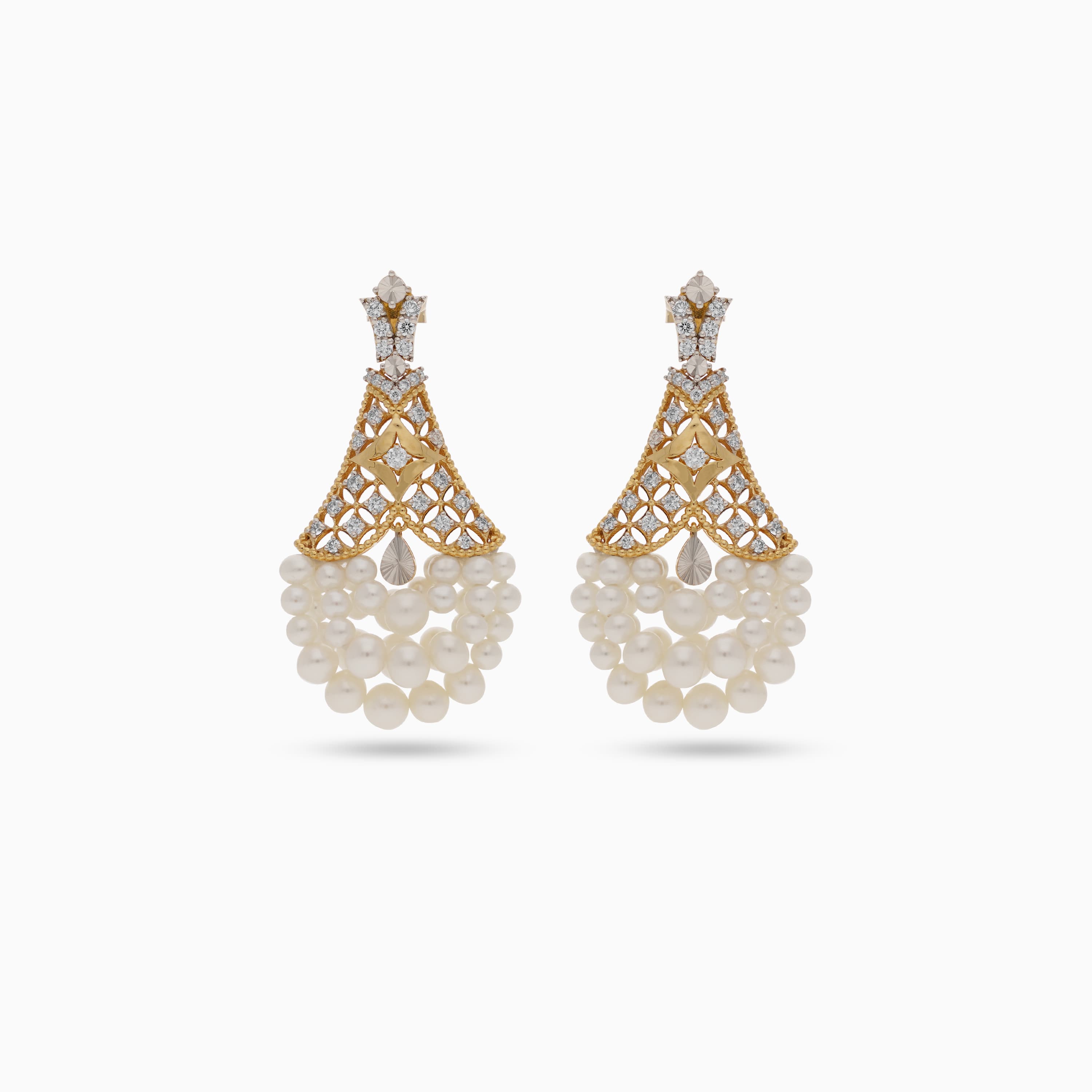 18K YELLOW GOLD EARRINGS DECORATED WITH NATURAL DIAMOND AND PEARLS
